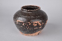 陶製紅胎褐釉素面罐藏品圖，第2張