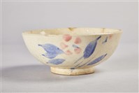 陶製米黃底藍葉粉花碗藏品圖，第2張