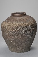 陶製深褐釉直紋酒甕藏品圖，第1張