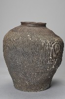 陶製深褐釉直紋酒甕藏品圖，第2張
