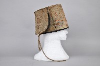 白底吉祥紋刺繡方形童帽藏品圖，第4張