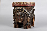 浮雕人面百步蛇木椅藏品圖，第3張