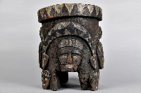 浮雕人面百步蛇木椅藏品圖，第3張