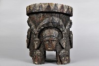 浮雕人面百步蛇木椅藏品圖，第4張