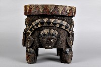 浮雕人面百步蛇木椅藏品圖，第3張