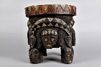 浮雕人面百步蛇木椅藏品圖，第4張