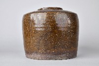 陶製灰胎褐釉素面罐藏品圖，第1張