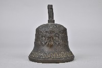 幾何紋淺浮雕銅鐘藏品圖，第2張