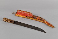 浮雕彩繪人面百步蛇紋佩刀藏品圖，第3張