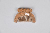 人面木製梳藏品圖，第2張