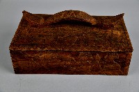 浮雕人像百步蛇紋木箱藏品圖，第1張