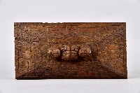 浮雕人面幾何紋木箱藏品圖，第2張