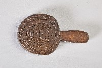 雙人面百步蛇紋蠟板藏品圖，第2張