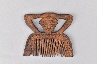 鏤雕人形木製梳藏品圖，第2張