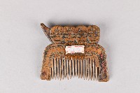 人面幾何紋木梳藏品圖，第2張
