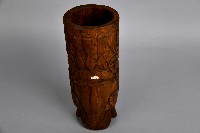 浮雕人面三角幾何紋木製杯藏品圖，第1張