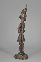 彩繪持槍盛裝男性立像人偶藏品圖，第4張