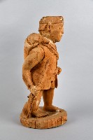 揹山豬持槍獵人木製人偶藏品圖，第4張