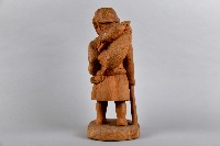 獵人肩扛山豬右手持獵槍立像人偶藏品圖，第3張