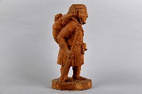 獵人肩扛山豬右手持獵槍立像人偶藏品圖，第4張