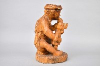 抽菸抱孩男性坐像人偶藏品圖，第3張