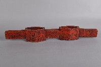 人面百步蛇紅漆木製雙連杯藏品圖，第1張