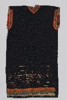 刺繡黑底卑南王長衣藏品圖，第2張