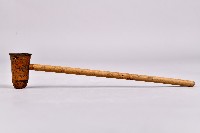 浮雕菱形百步蛇紋菸斗藏品圖，第1張