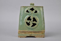 鏤空青釉油燈藏品圖，第2張