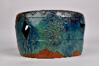 墨綠釉陶矮凳藏品圖，第2張