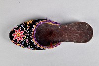 黑底串珠繡花拖鞋-右藏品圖，第2張