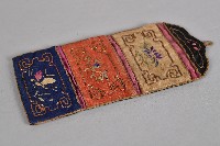 花卉彩繡三夾層荷包藏品圖，第1張