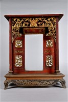 捲草花葉鏤雕束腰客家神龕藏品圖，第2張