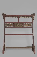 雕花螺鈿木製衣架藏品圖，第1張