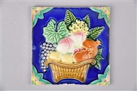 青底水果籃瓷製花磚藏品圖，第1張