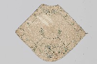 黑鯉魚繡花白肚兜藏品圖，第1張