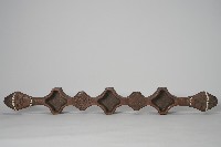 浮雕人面百步蛇紋三連杯藏品圖，第2張