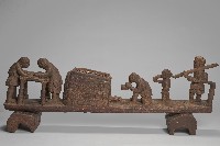 原住民烤芋頭群像雕刻藏品圖，第1張