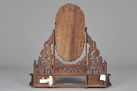 鏤雕捲草紋壽松鏡梳妝台-鏡台藏品圖，第2張