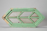 六角葉形木製窗框藏品圖，第1張