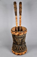 浮雕人面百步蛇杵臼藏品圖，第1張