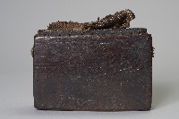 浮雕人面紋祈禱箱藏品圖，第2張