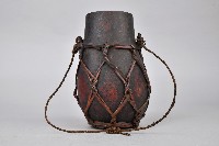 木製盛水器附網狀袋藏品圖，第2張
