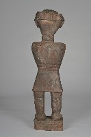 雙手曲放胸前男性立像人偶藏品圖，第2張