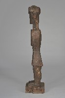 雙手曲放胸前男性立像人偶藏品圖，第3張