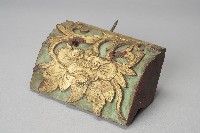 浮雕綠底金漆捲草紋斗拱-2藏品圖，第4張