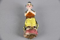 黃衣合掌童子像交趾陶藏品圖，第1張