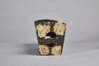 鏤雕葉紋雙一字陶枕藏品圖，第2張