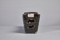 鏤雕葉紋雙一字陶枕藏品圖，第4張