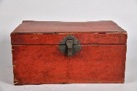 素面紅漆衣物箱藏品圖，第2張